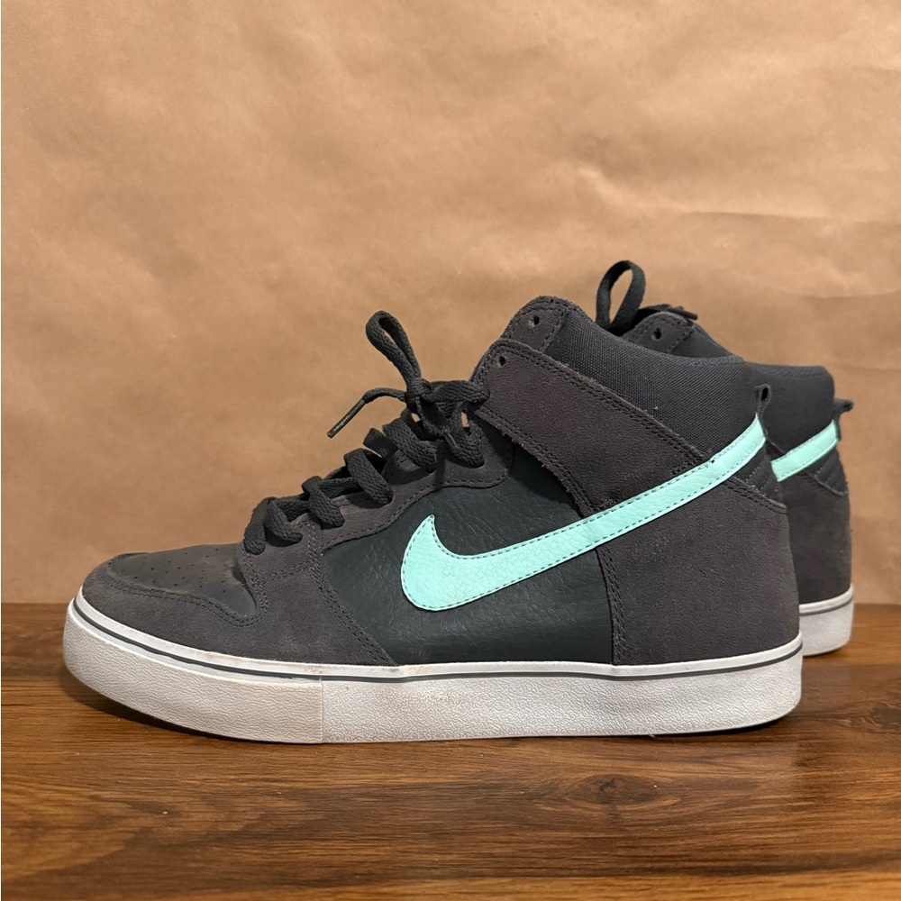 Nike Men’s Dunk High LR in Anthracite Medium Mint color- size 11.